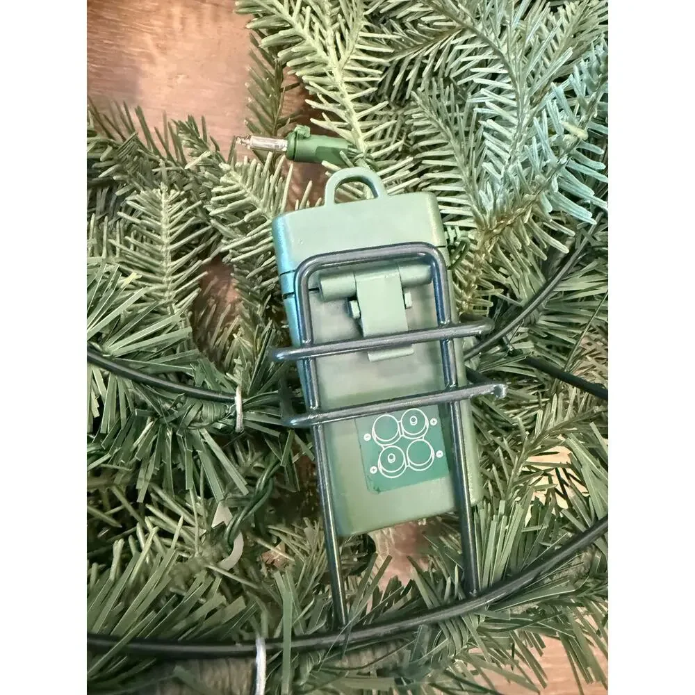 Balsam Hill BH BALSAM FIR 26” wreath candlelight LED Lights NIB battery powered